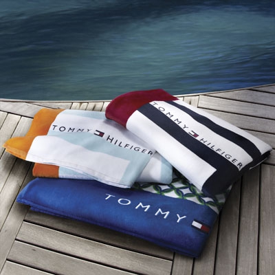 Drap de plage TOMMY HILFIGER velours ras 100% coton - MAZE